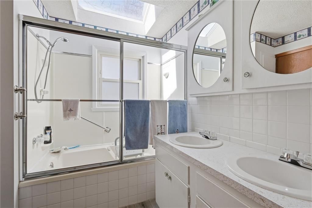 4821 Bond Street — photo 20