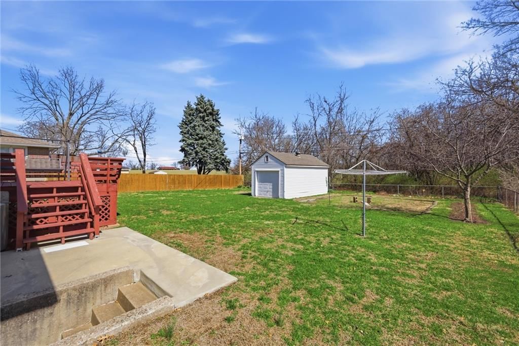 4821 Bond Street — photo 27