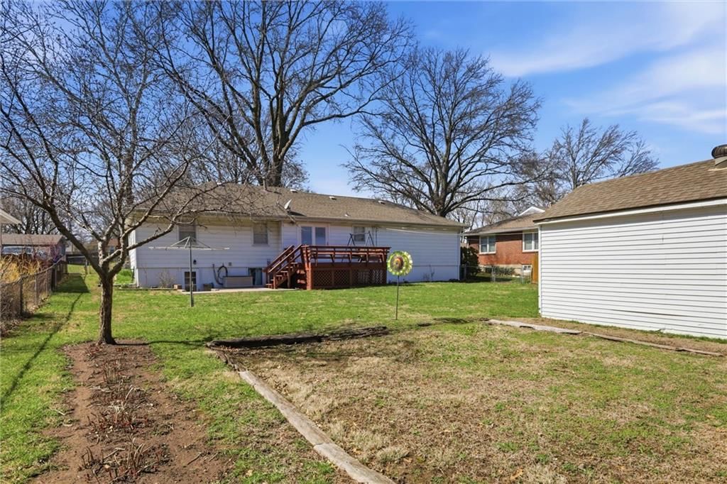 4821 Bond Street — photo 29