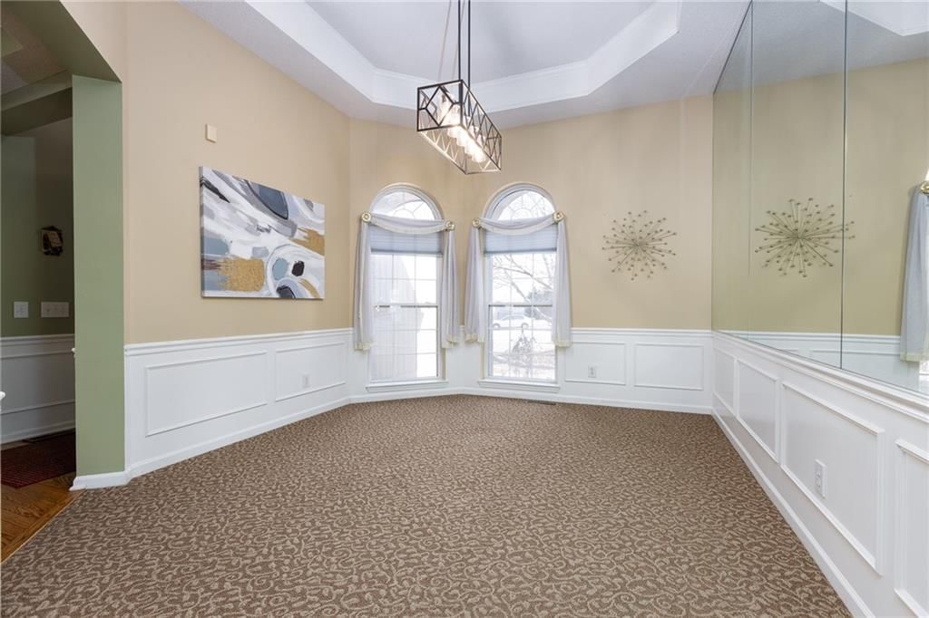 9208 N CAMPBELL Court — photo 5