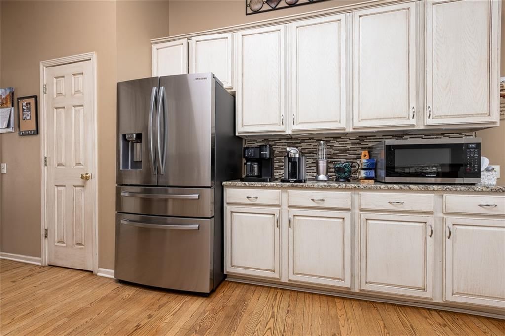 9208 N CAMPBELL Court — photo 13