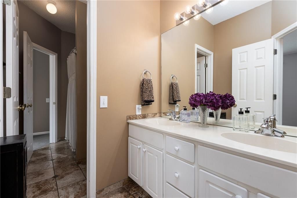 9208 N CAMPBELL Court — photo 20