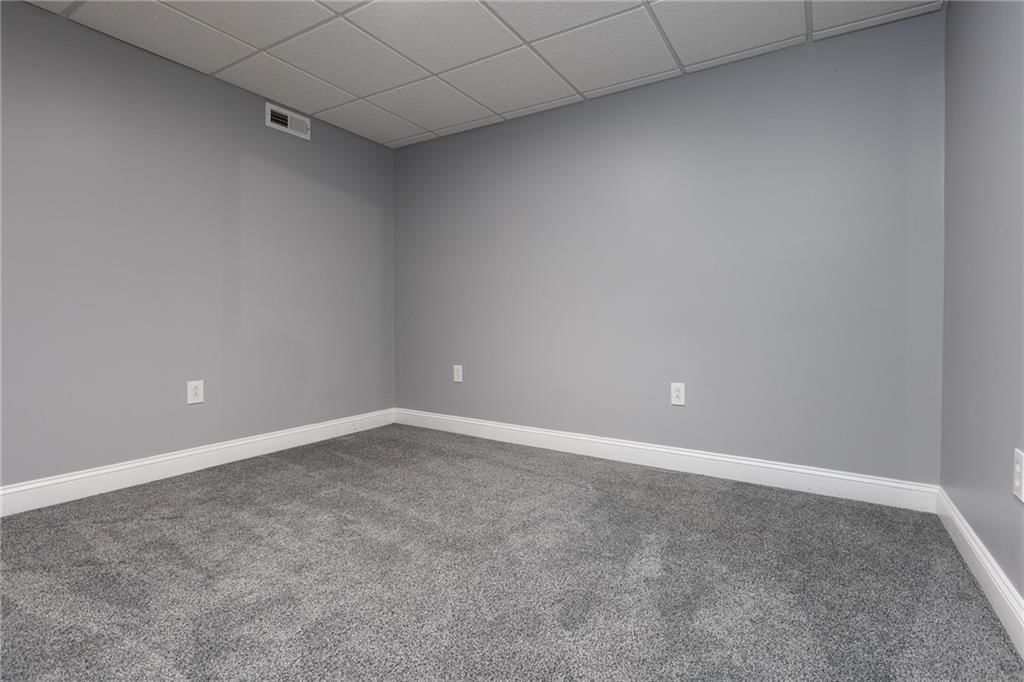 9208 N CAMPBELL Court — photo 28