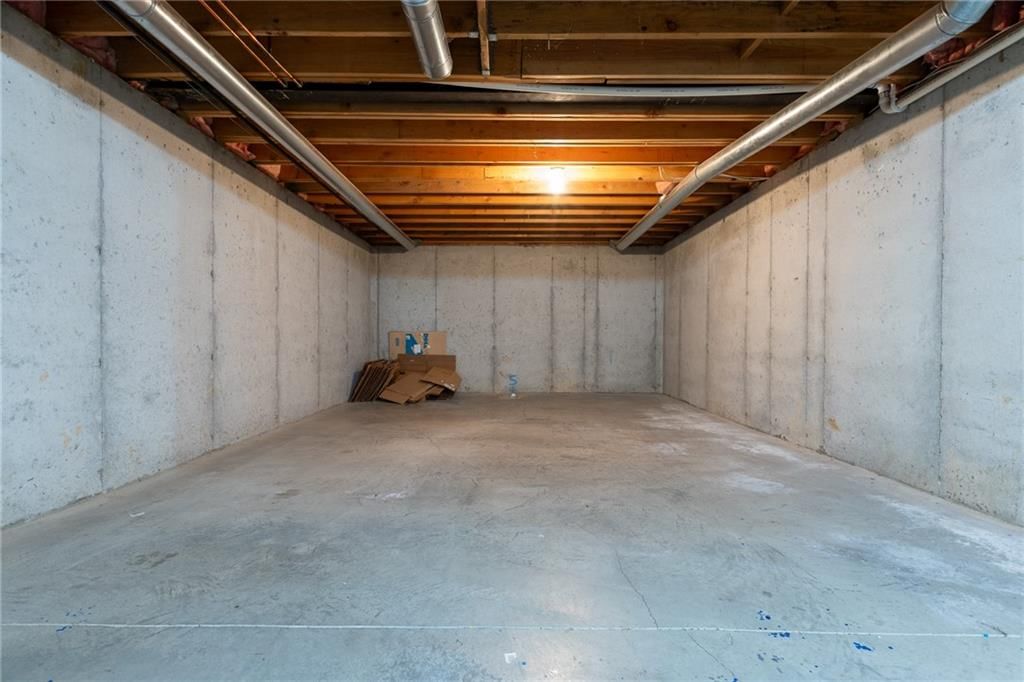9208 N CAMPBELL Court — photo 33