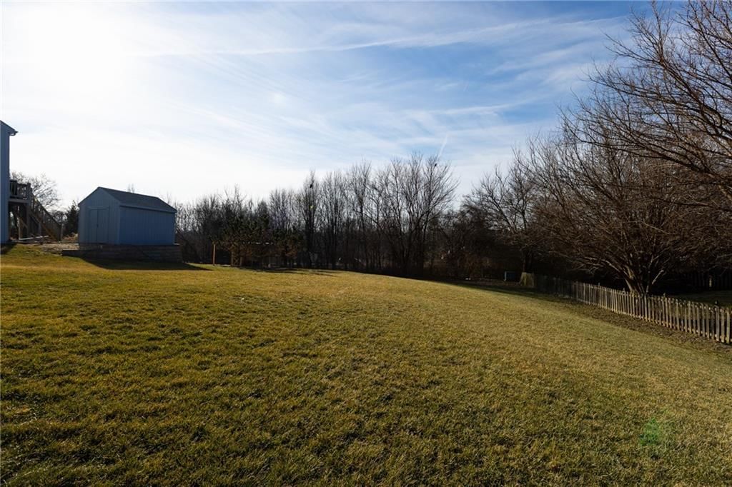 9208 N CAMPBELL Court — photo 44