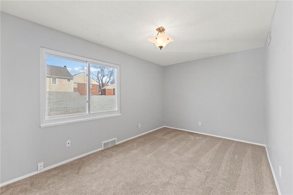 6807 N Askew Circle — photo 23