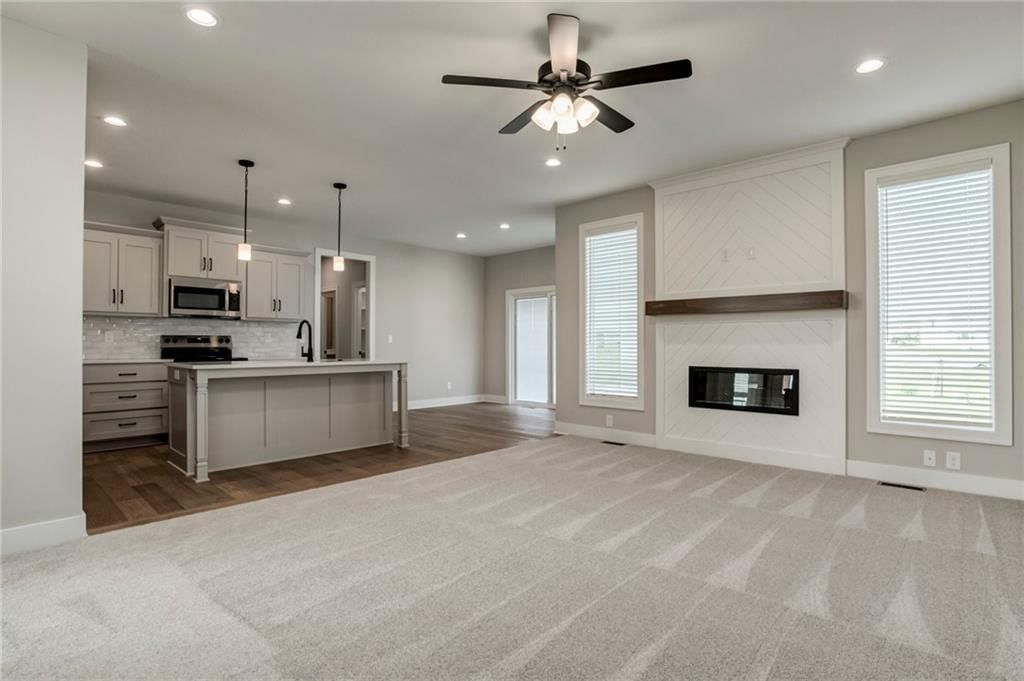 28317 W 160th Court — photo 3