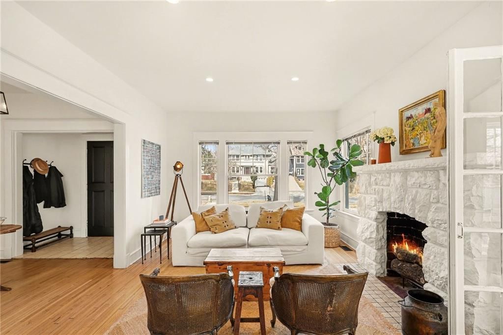 437 W 59th Terrace — photo 6