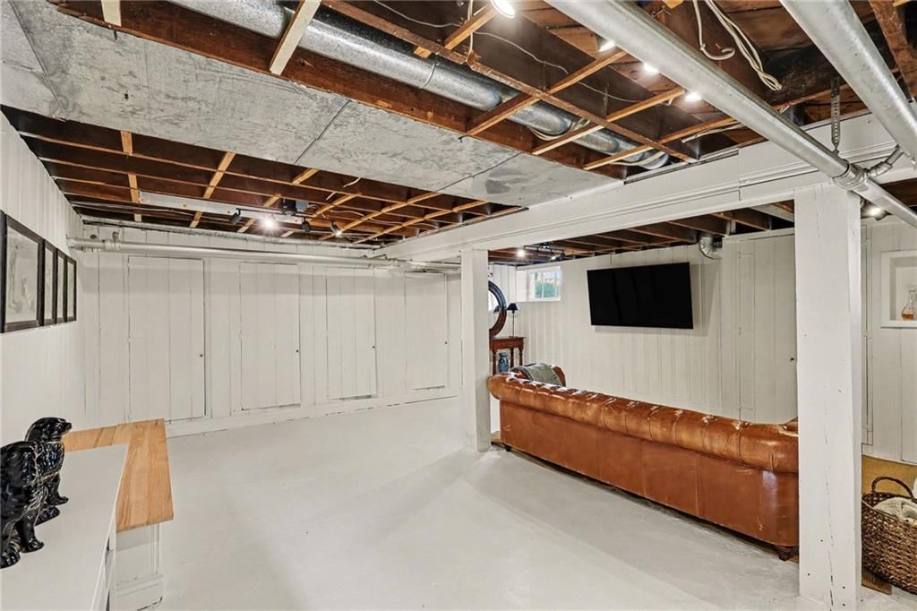 437 W 59th Terrace — photo 31