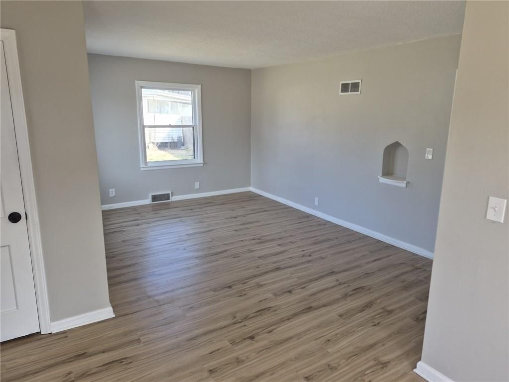 1007 S Main Street — photo 12