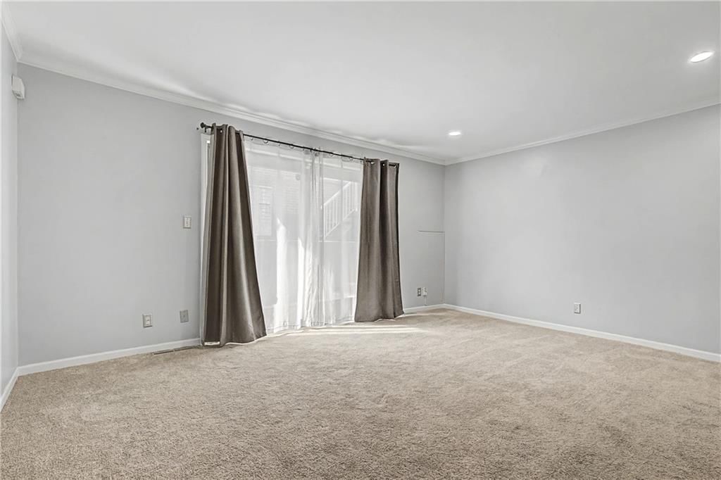 4213 Clark Avenue — photo 4
