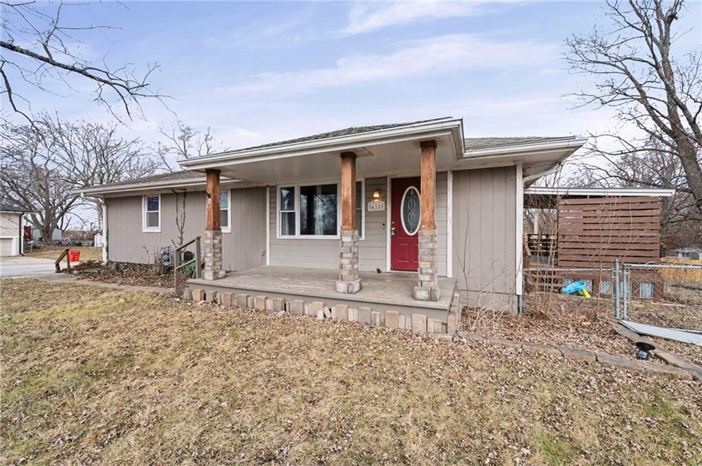418 W Moss Street — photo 2