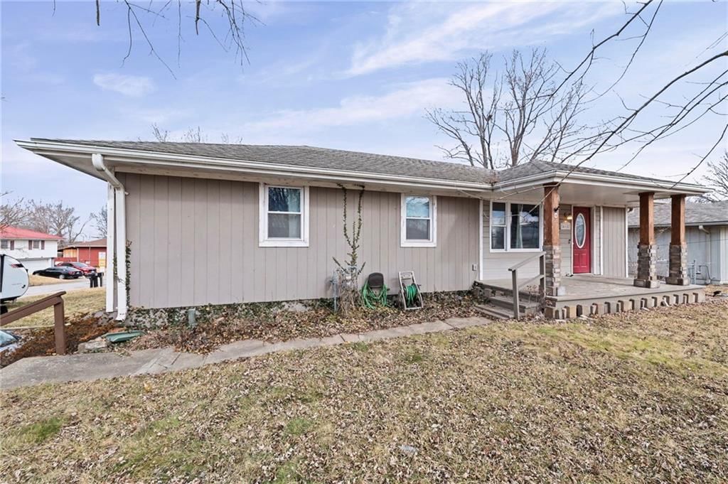 418 W Moss Street — photo 3