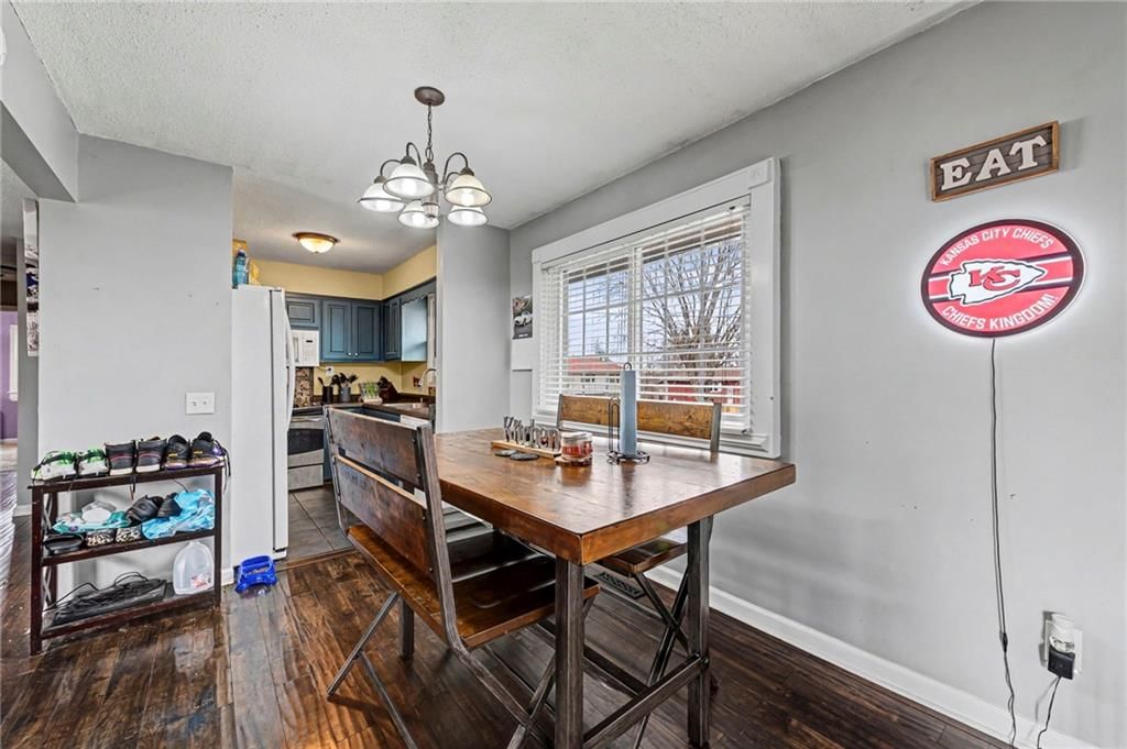 418 W Moss Street — photo 8