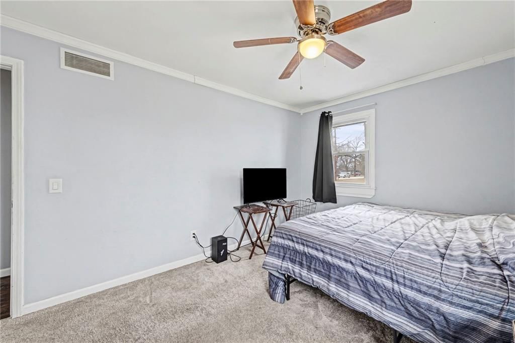 418 W Moss Street — photo 12