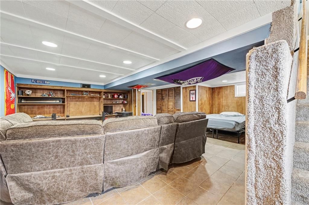418 W Moss Street — photo 20