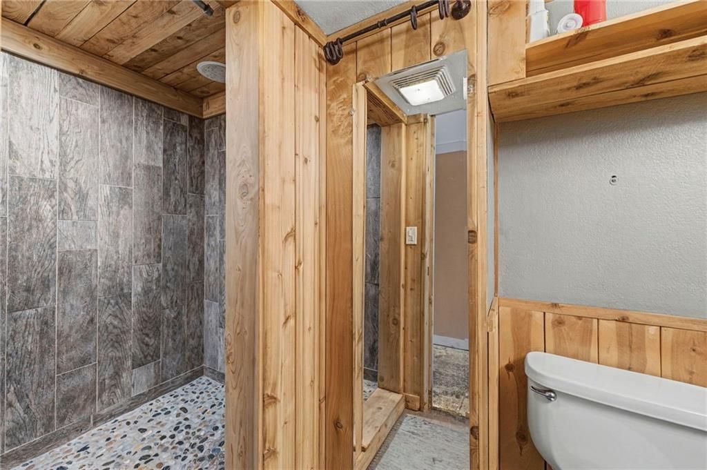 418 W Moss Street — photo 26