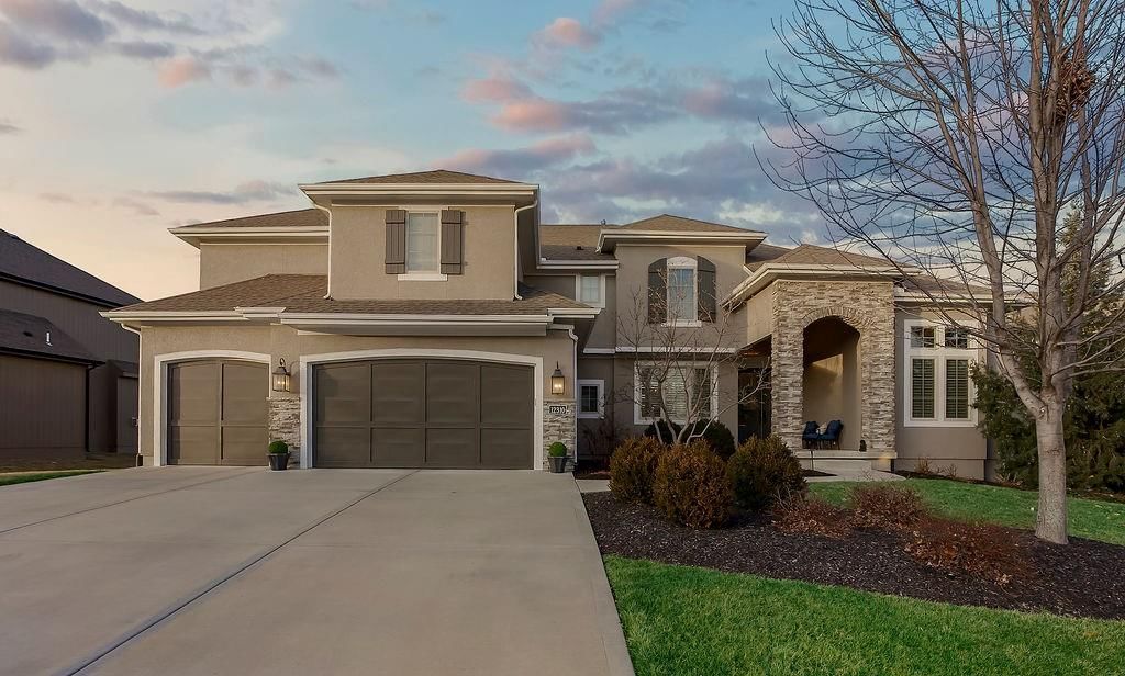 12310 W 163rd Terrace, Overland Park, KS