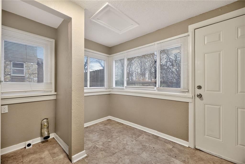 1212 N Spring Street — photo 31