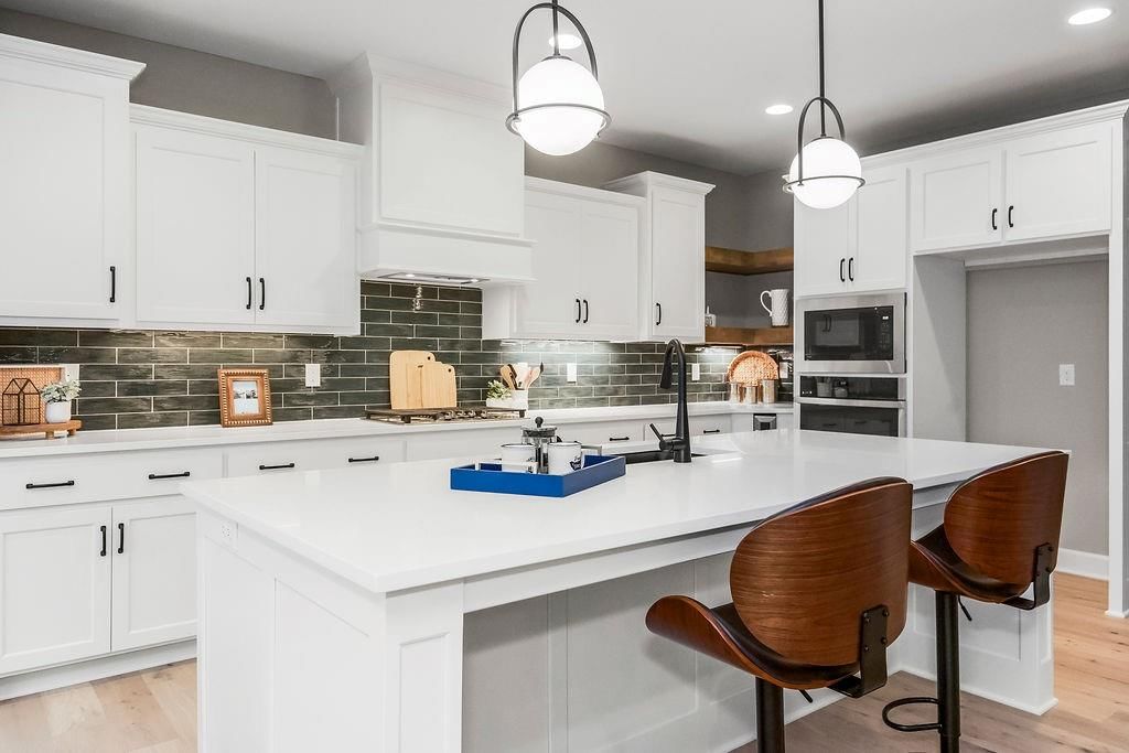 3808 W 187th Street — photo 19