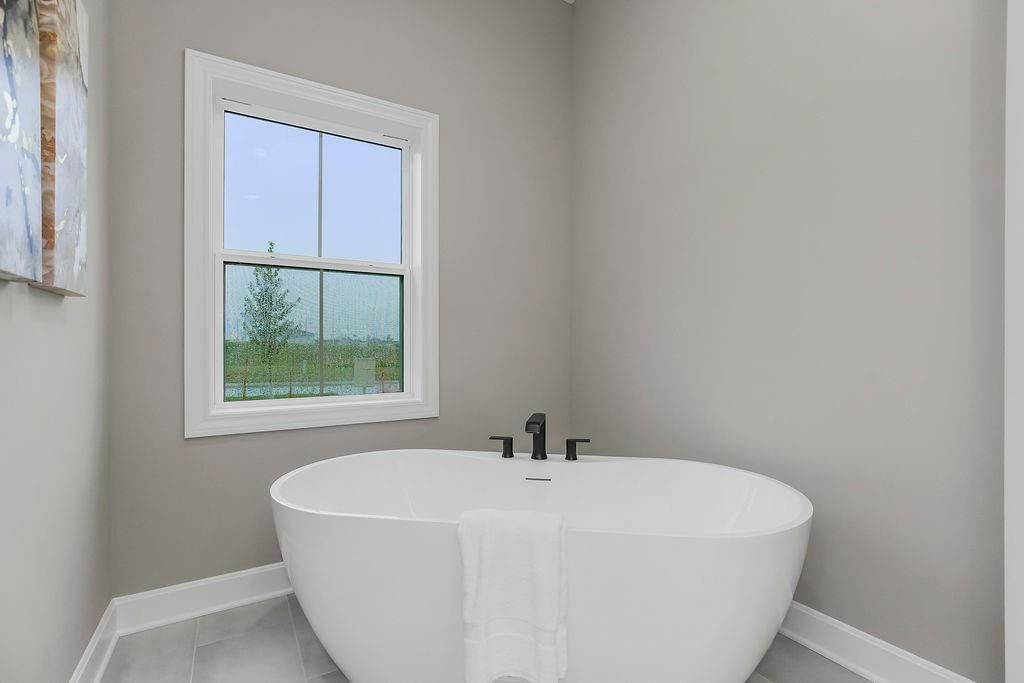 3808 W 187th Street — photo 26