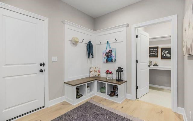 3808 W 187th Street — photo 27