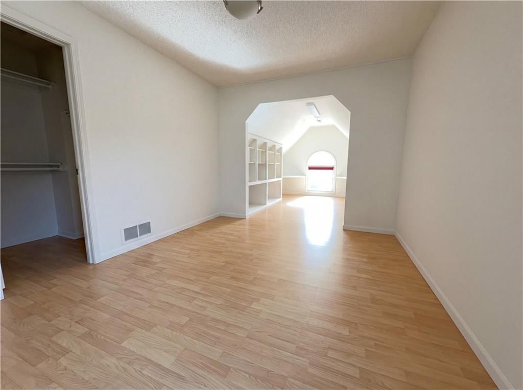 2644 W Centre Street — photo 16