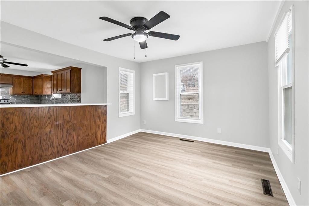 115 W 1st Street — photo 9
