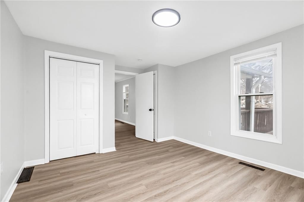 115 W 1st Street — photo 10