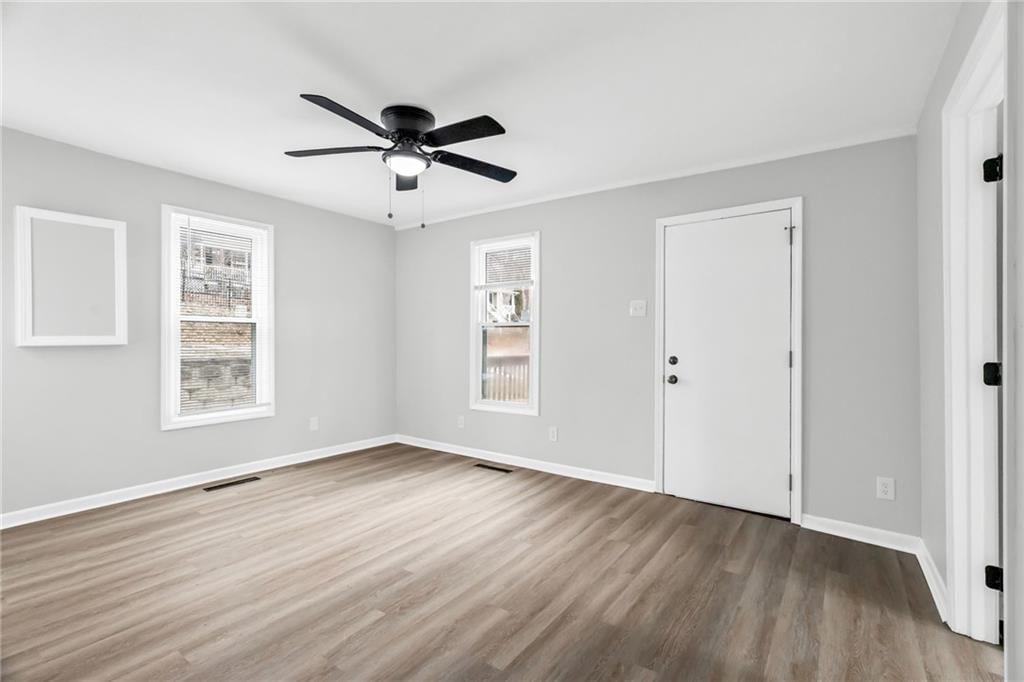115 W 1st Street — photo 12