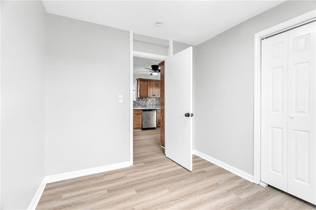 115 W 1st Street — photo 15