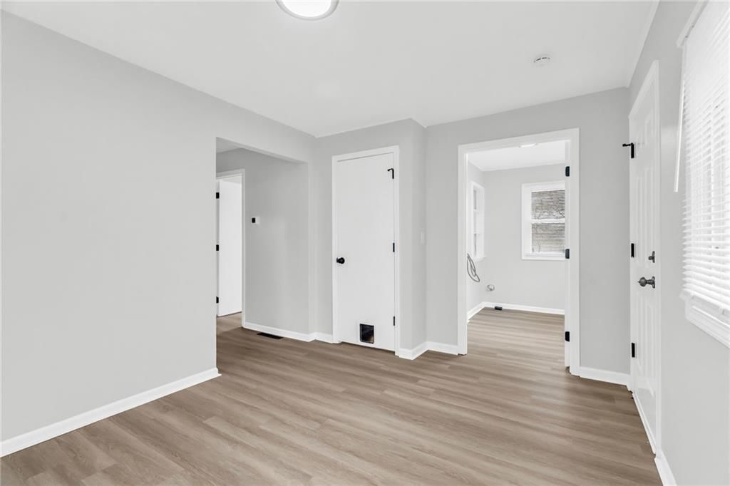 115 W 1st Street — photo 16