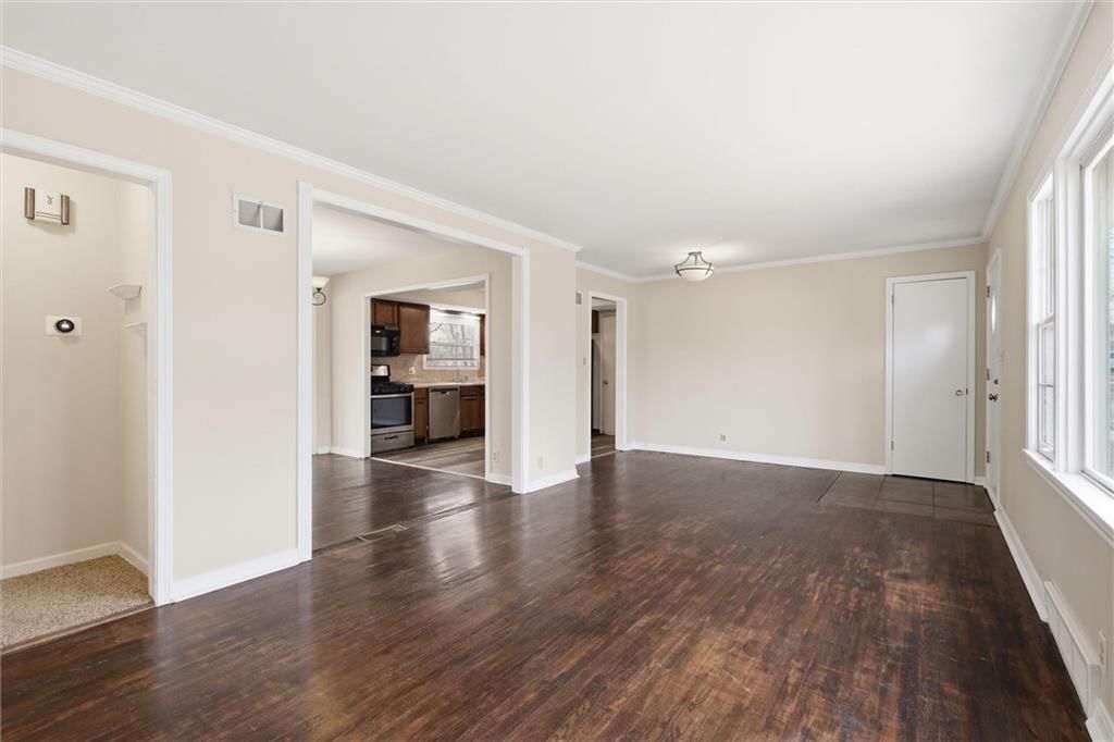 8431 DOUGLAS Avenue — photo 8