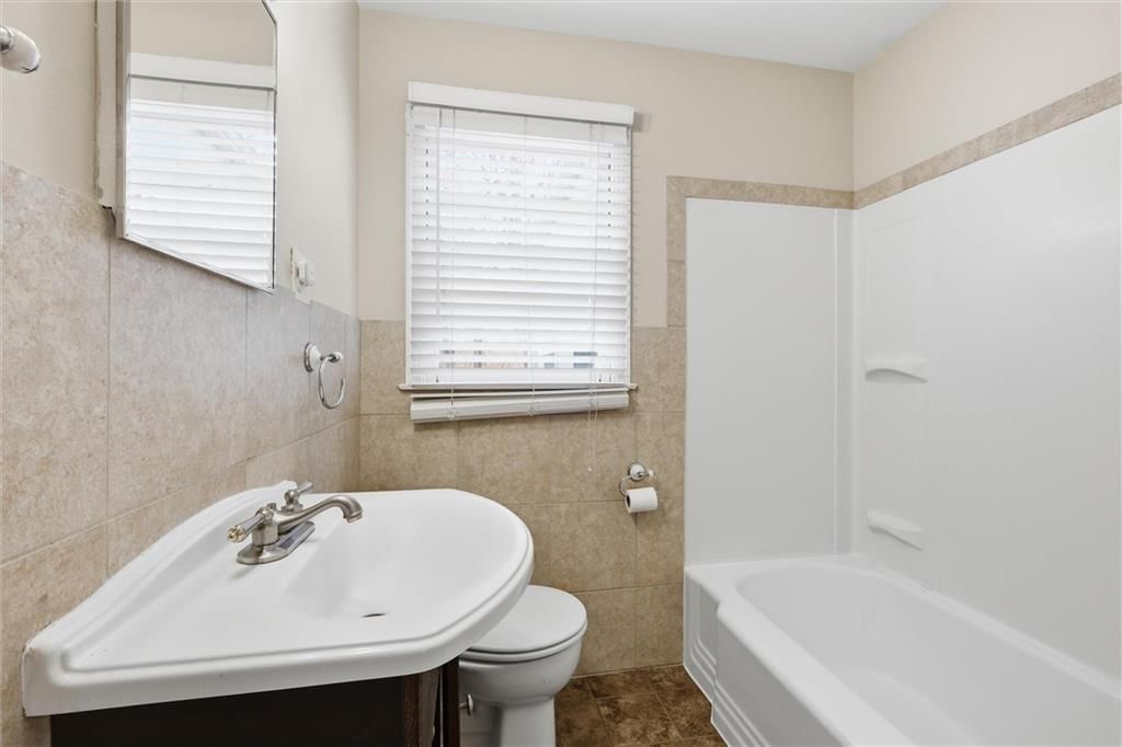 8431 DOUGLAS Avenue — photo 21