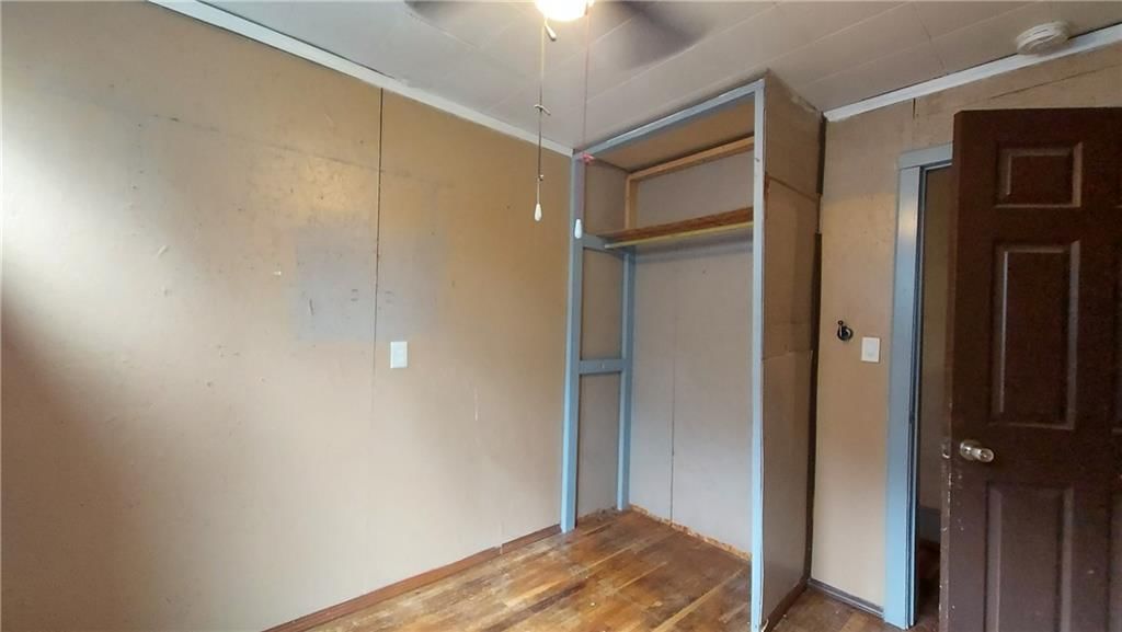304 N Miles Street — photo 10