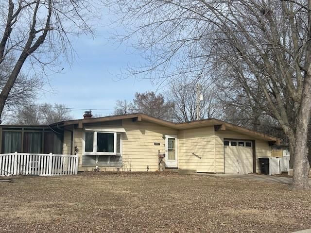 206 Brookview Drive — photo 2