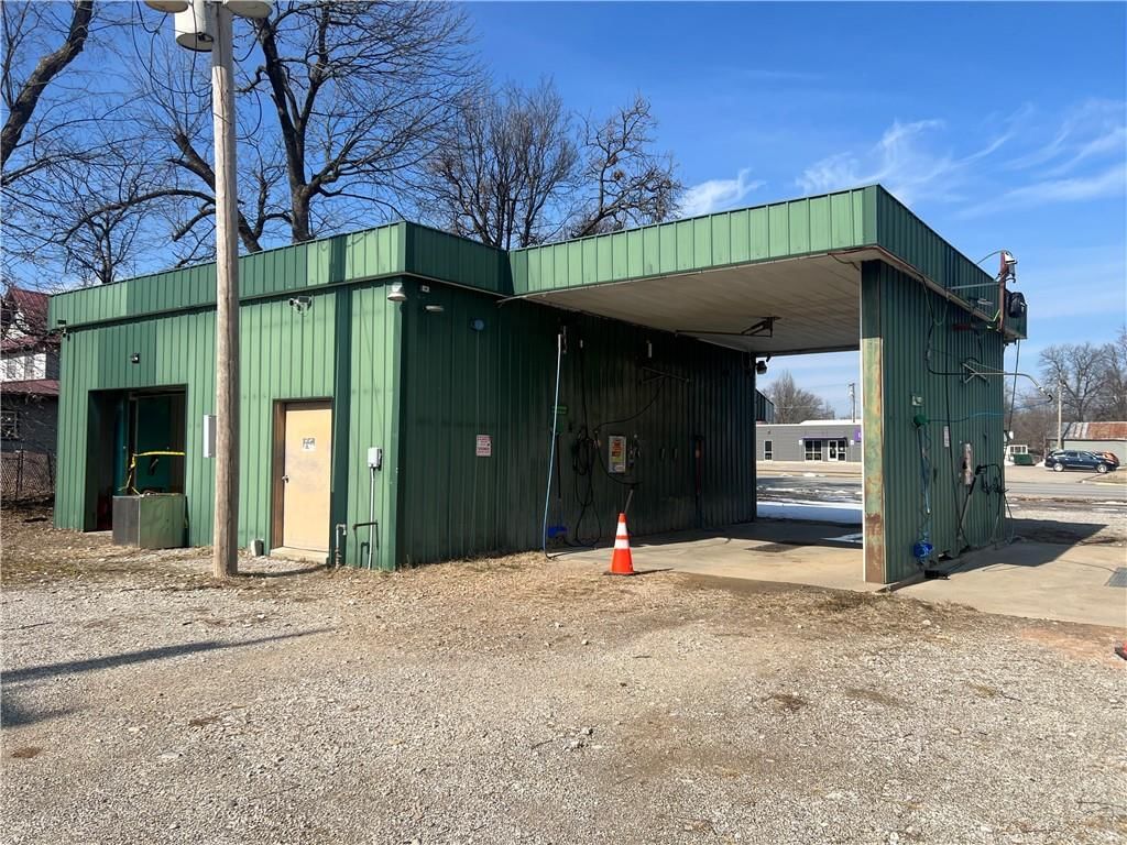 610 Maple Street — photo 3