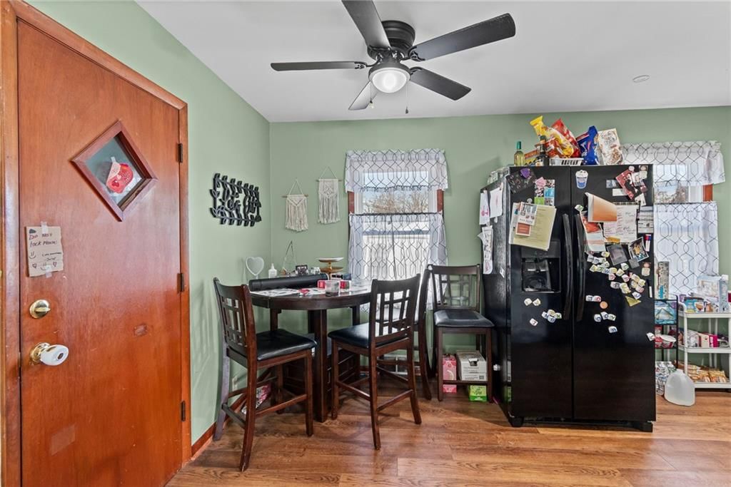 308 W 9th Street — photo 8