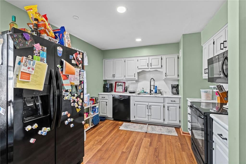 308 W 9th Street — photo 9