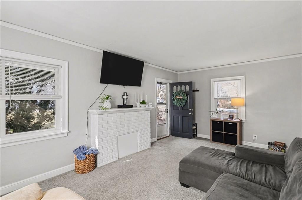 921 MANOR Road — photo 8