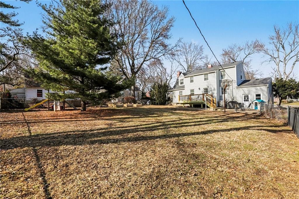 921 MANOR Road — photo 23