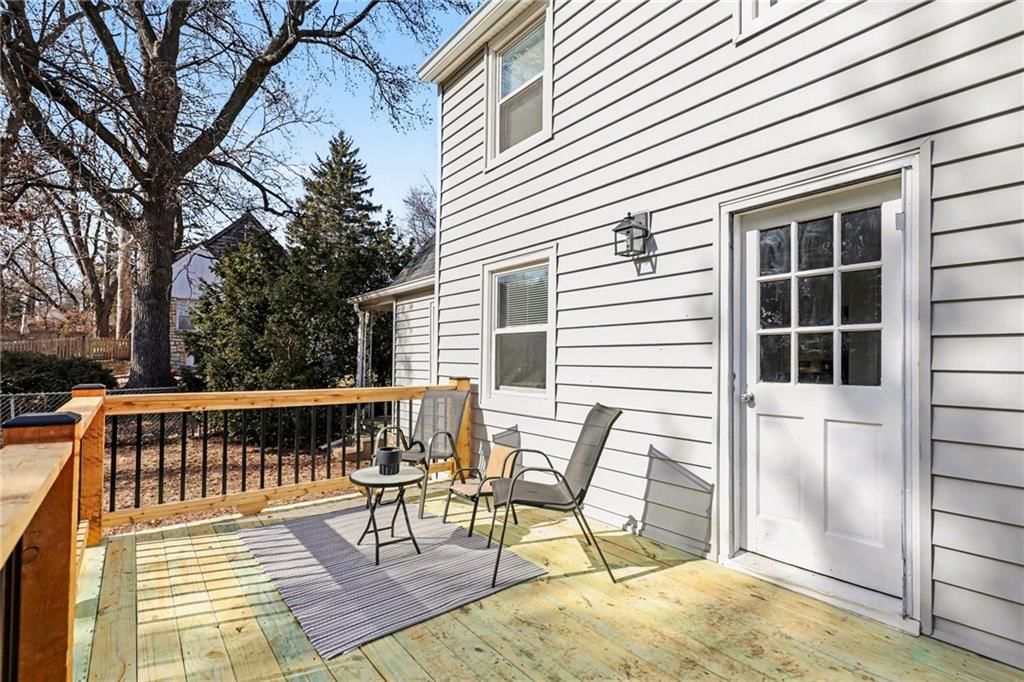 921 MANOR Road — photo 25