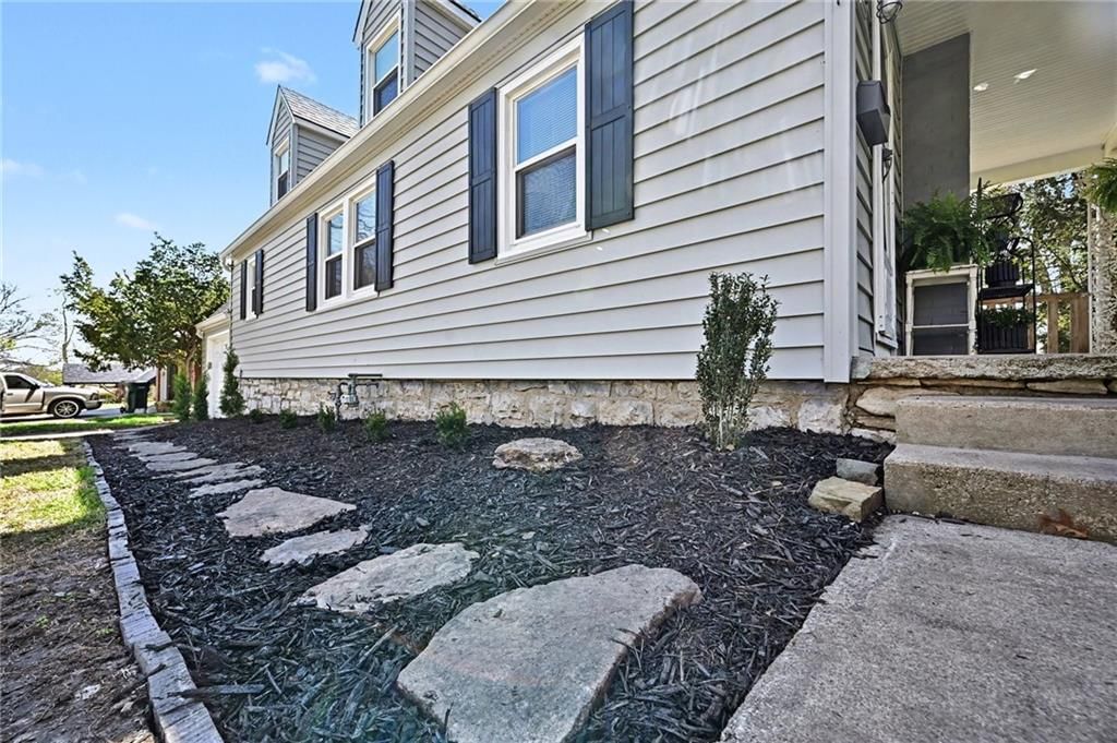 921 MANOR Road — photo 29
