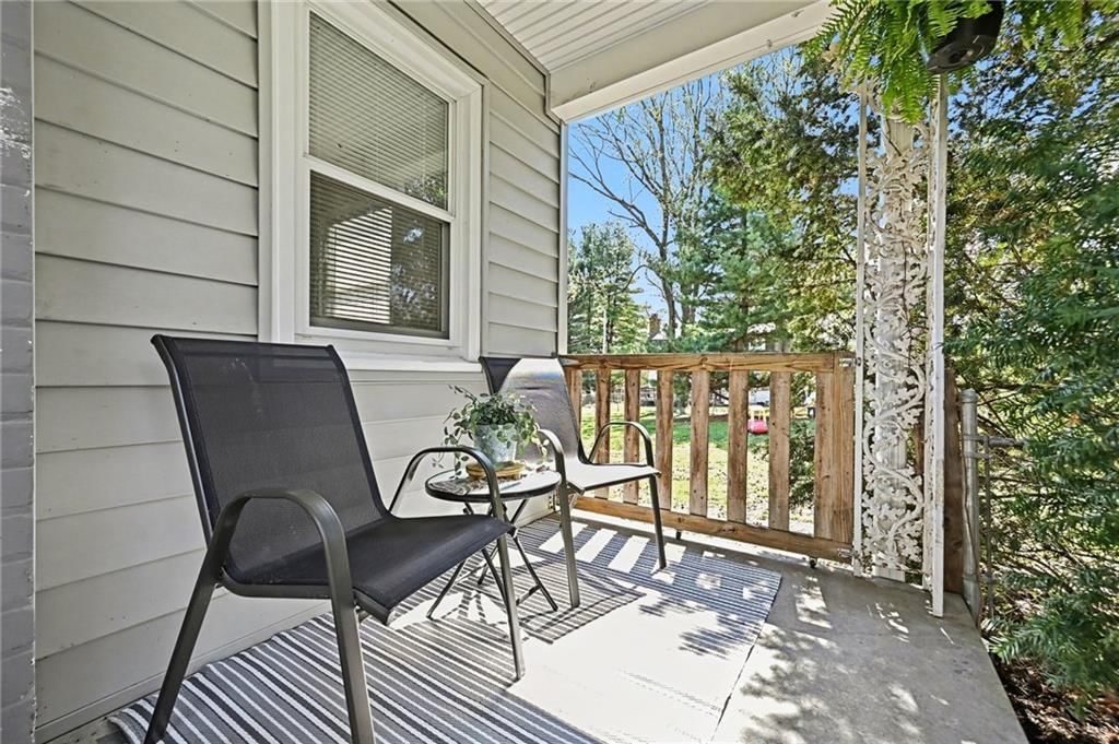 921 MANOR Road — photo 30