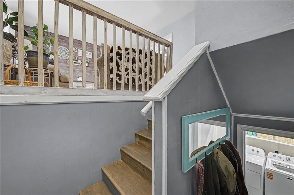 325 Matthews Lane — photo 5
