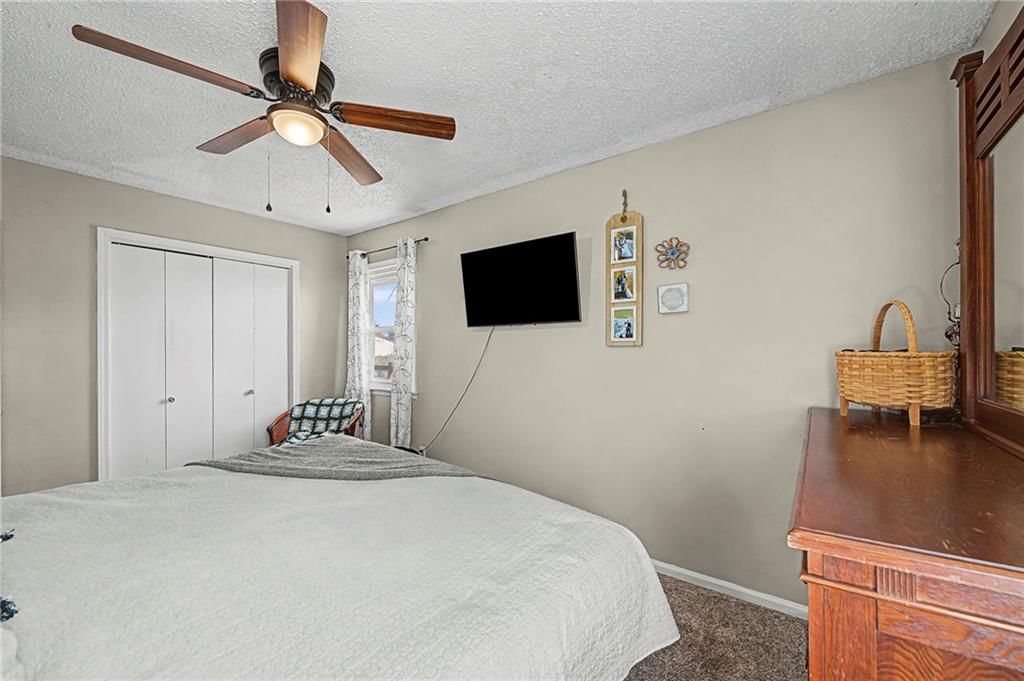 325 Matthews Lane — photo 17