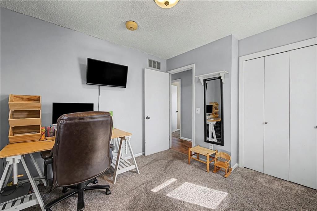 325 Matthews Lane — photo 20