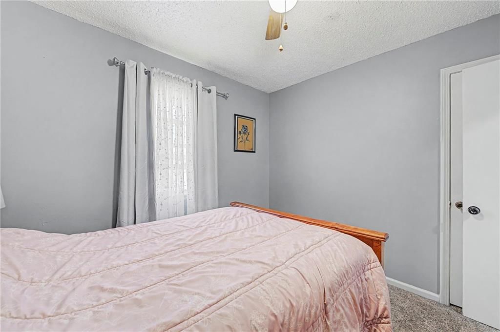 325 Matthews Lane — photo 22