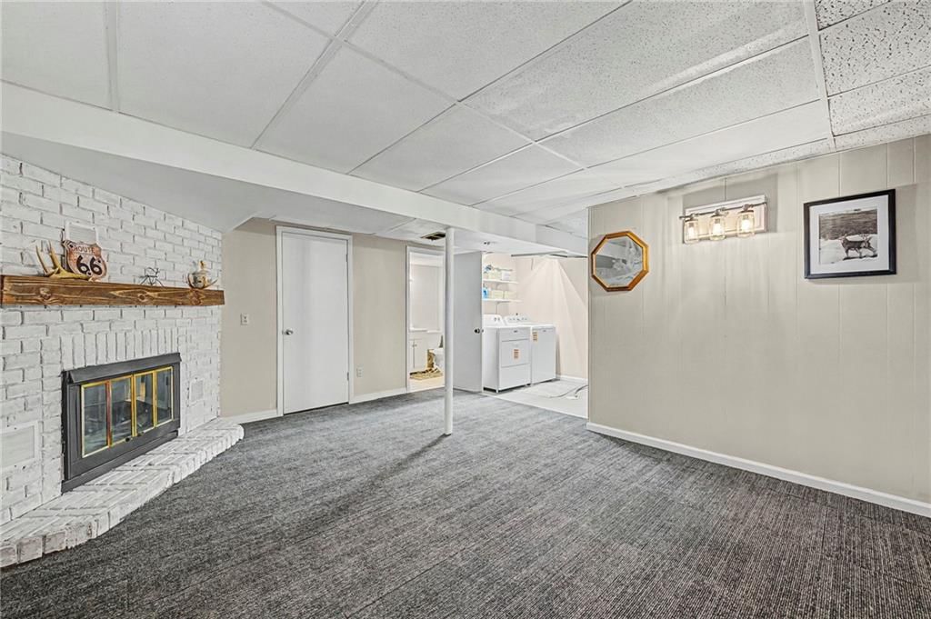325 Matthews Lane — photo 24