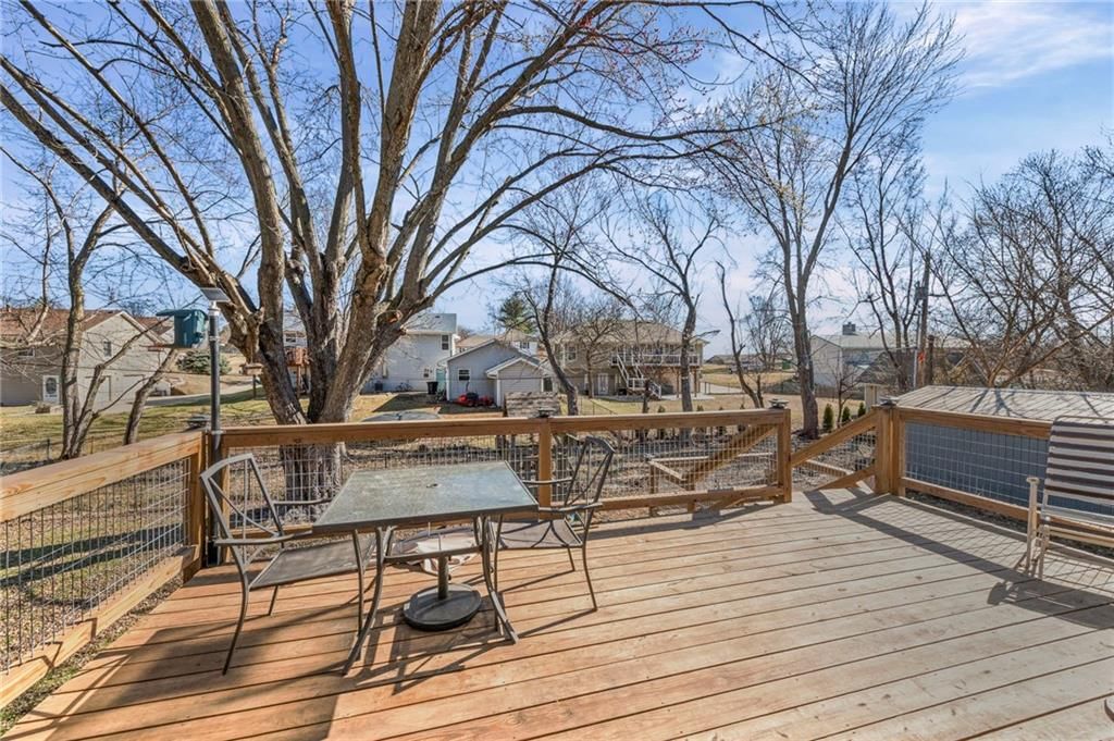 325 Matthews Lane — photo 28